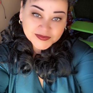 Meet your Posher, Fidelina